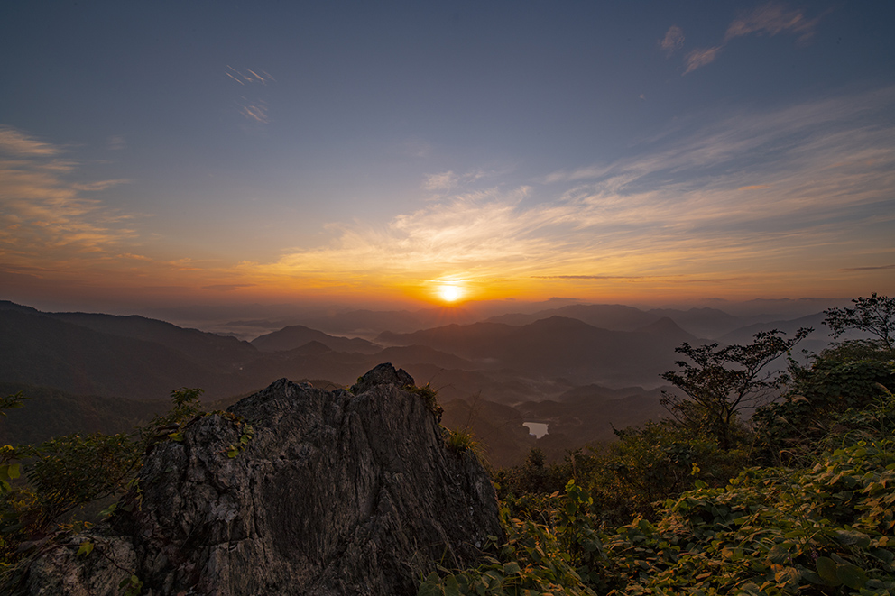 天姥日出-首届中国浙东唐诗之路天姥山摄影展投稿区-大众摄影网 -