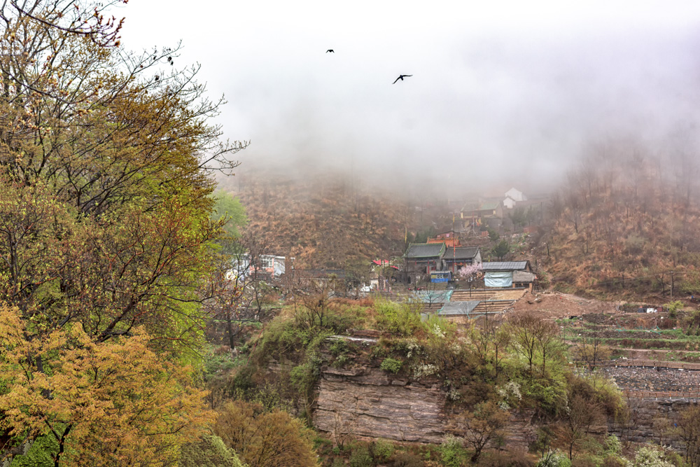 4.12摄于河南省济源市王屋山区王母洞.