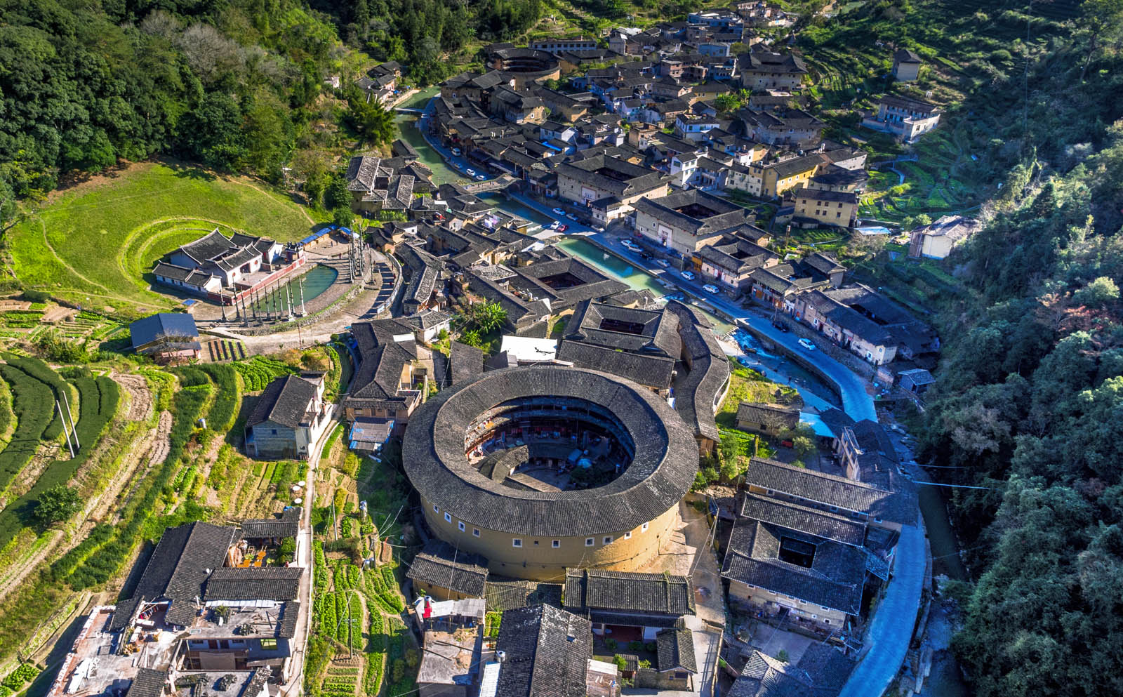 塔下古村落
