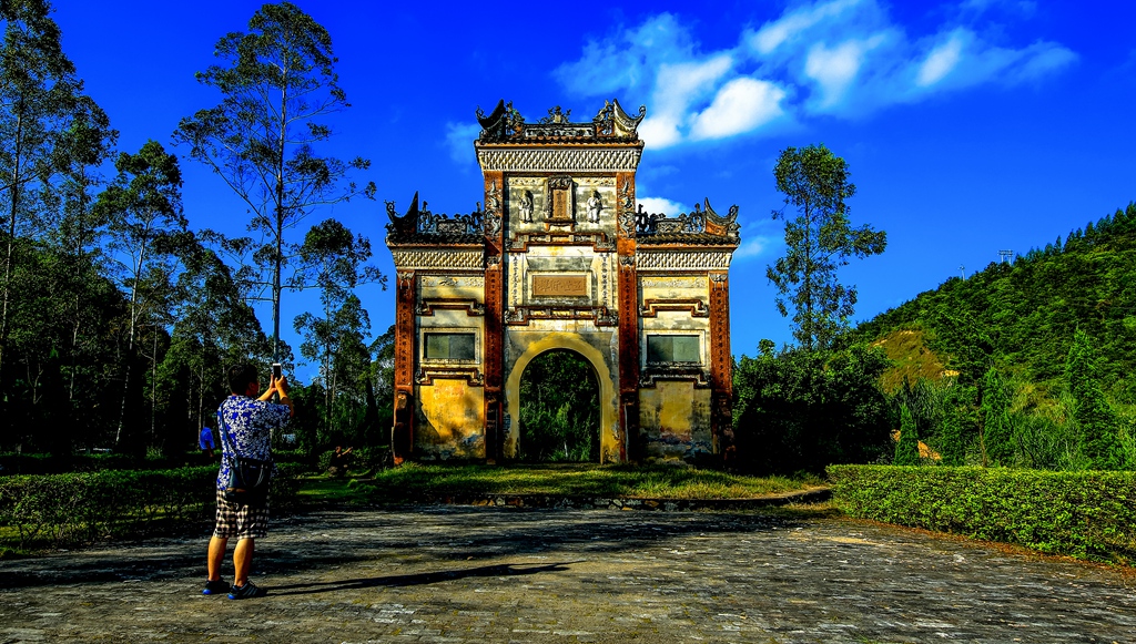 2017-03-28拍于广西岑溪 《一起去闹元宵》2018-03-20拍于广西桂林