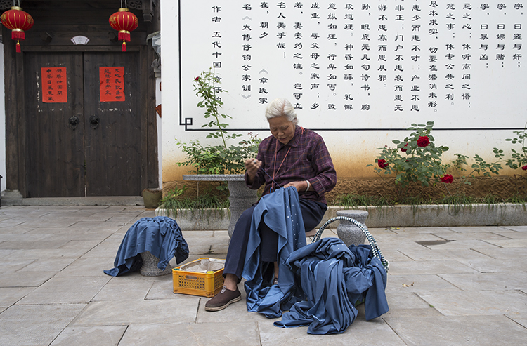 班竹古村缝衣娘 2018年6月摄于新昌县班竹