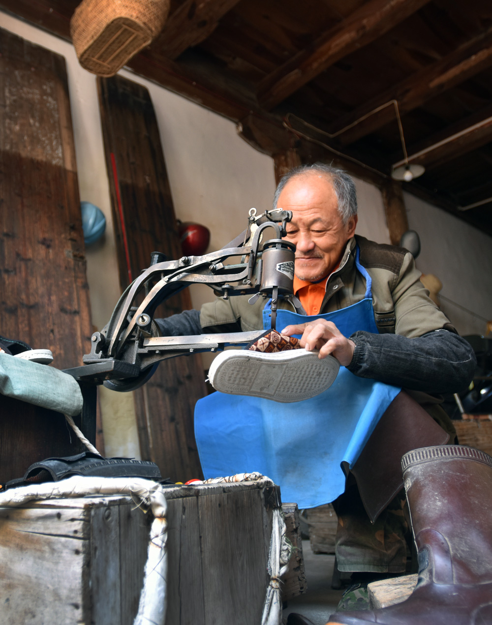 手工艺人一一组照-第二届 "摄影小镇——陵阳"