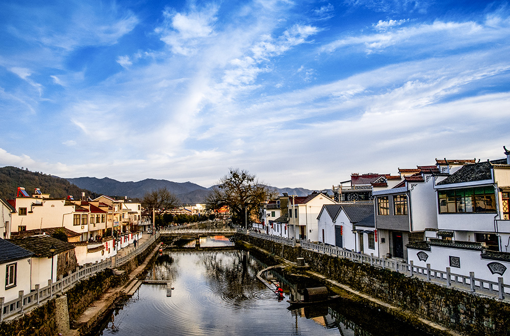 《旧貌换新颜》-第二届 "摄影小镇——陵阳" 全国摄影大展投稿区-大众