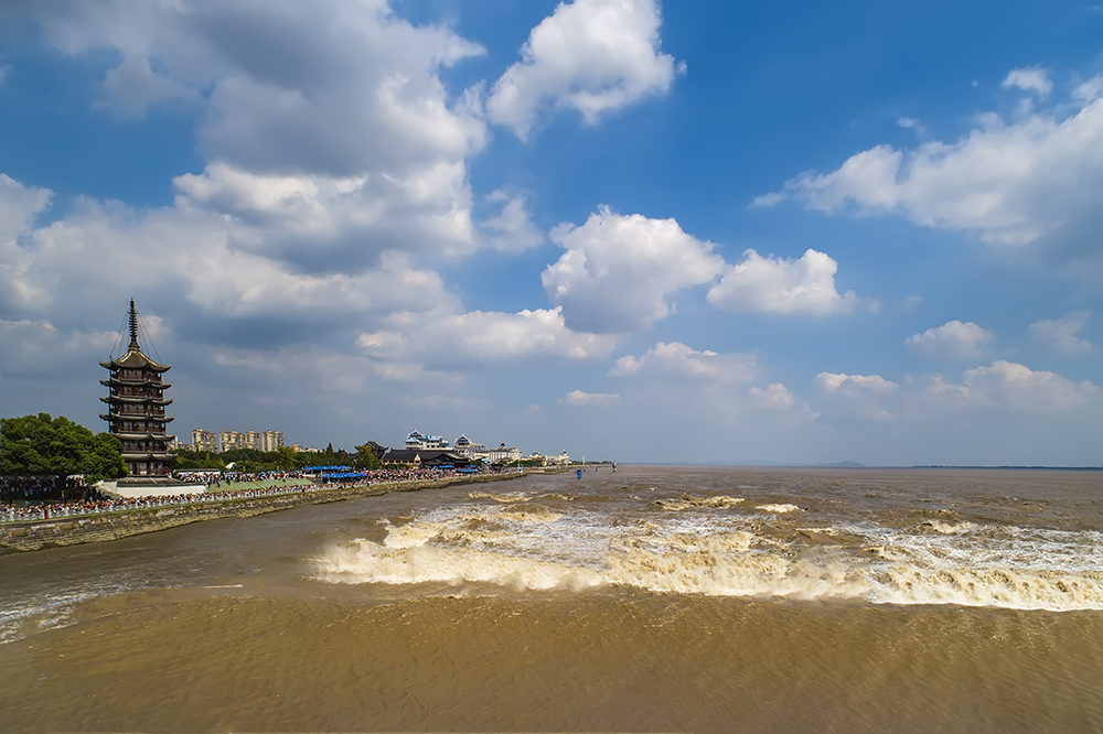 《八月十八海宁潮》