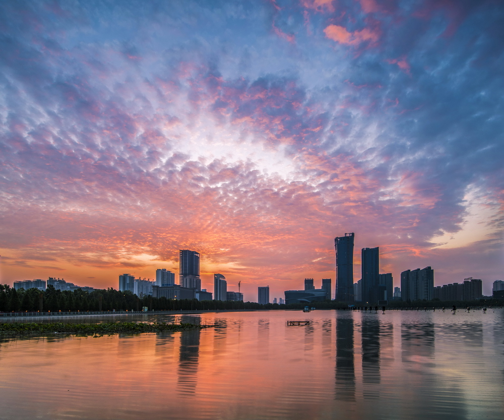 开元湖上红霞飞