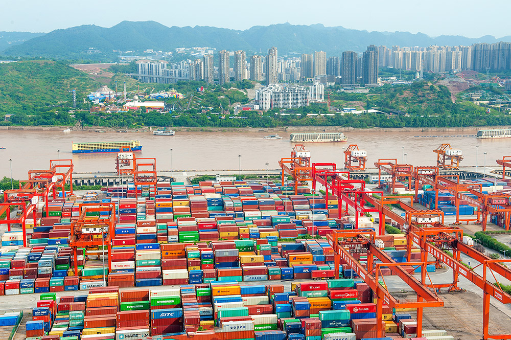 《繁忙的寸滩码头》