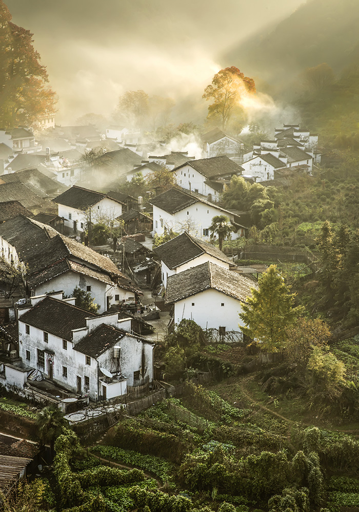 《烟雾缭绕石城村》