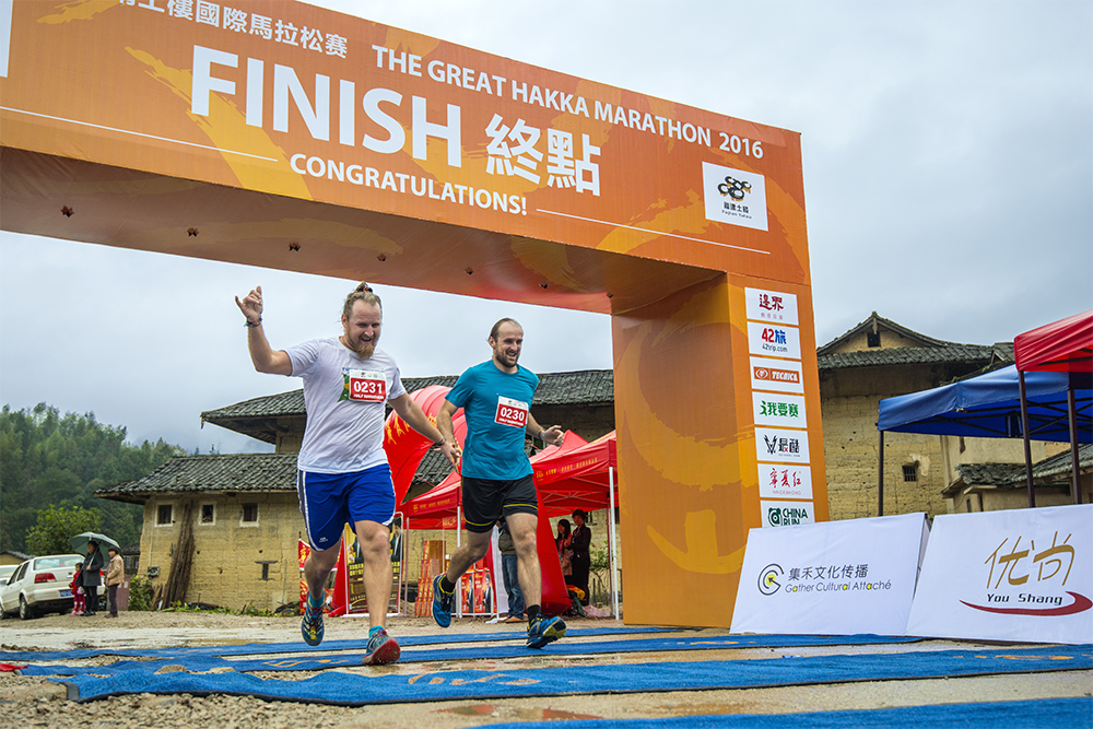 11.26 河坑 马拉松赛终点冲刺 .jpg