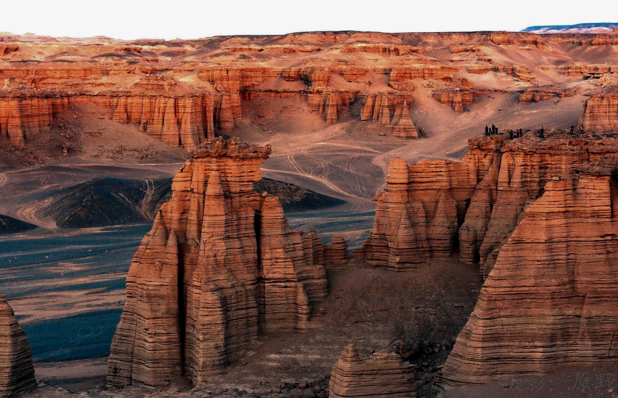《戈壁奇观大海道》2016年10月2日摄于新疆大海道无人区