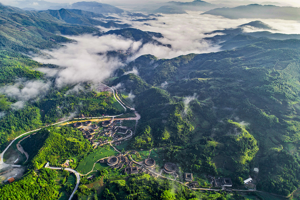 标题:绿色家园 时间 :2018年7月26日 地点:南靖县书洋镇 说明:河坑