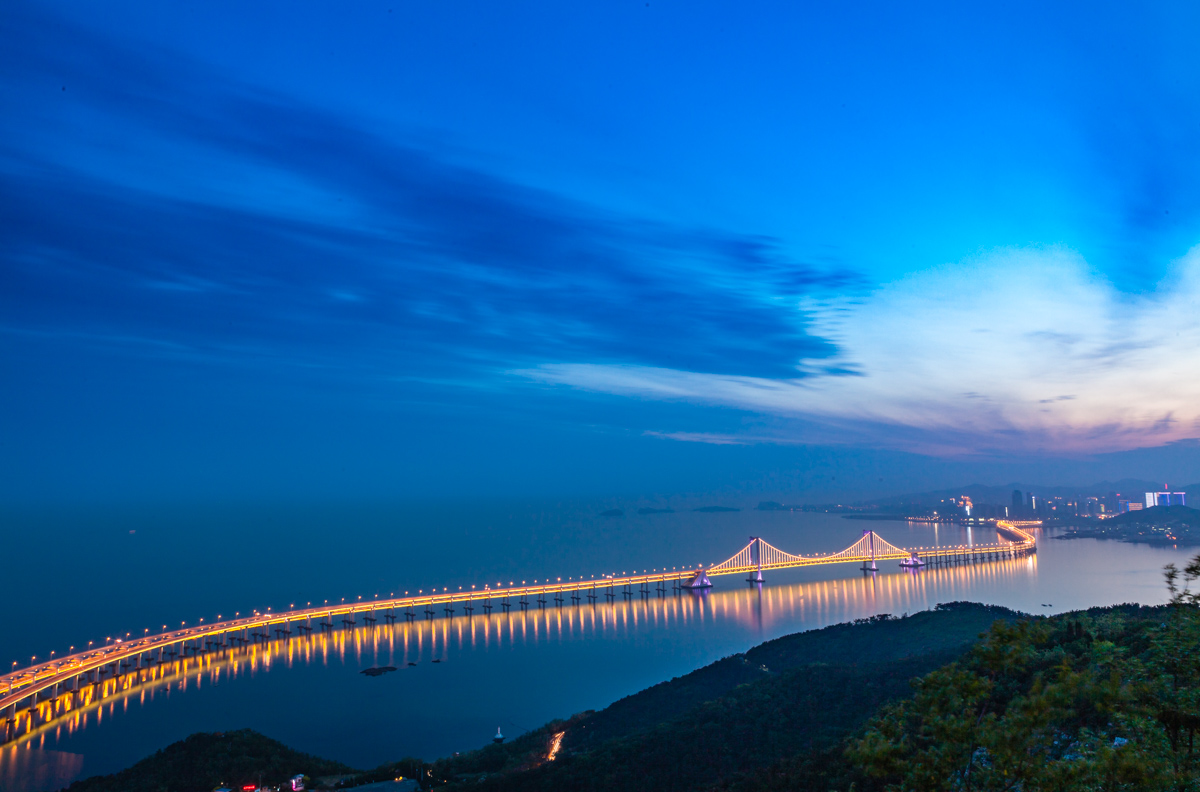 星海湾夜色   2016年5月摄于辽宁省大连市   落日余晖中,星海湾大桥