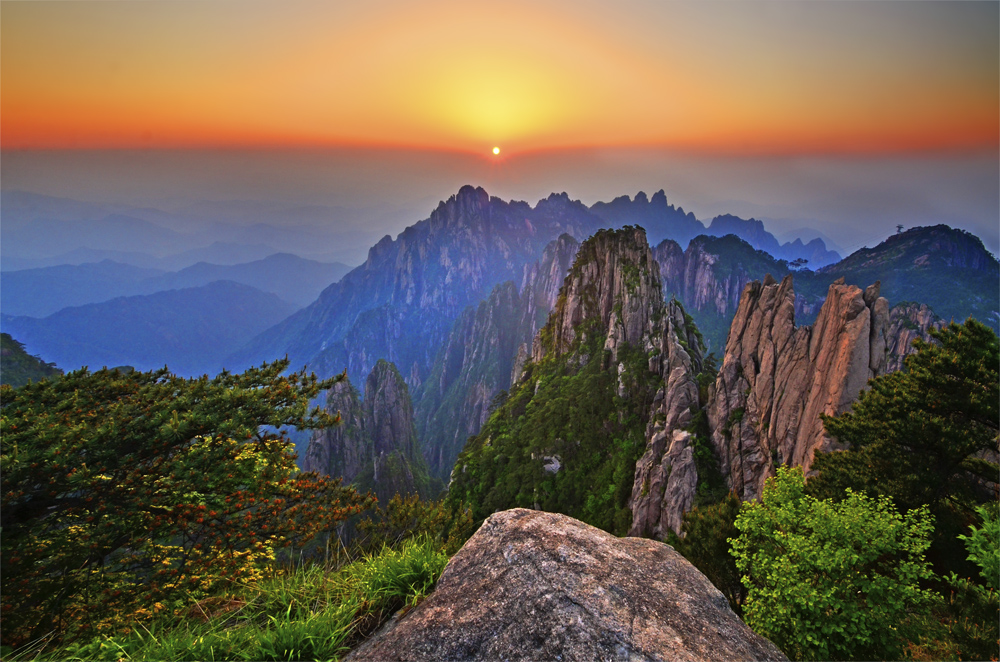 日出东方红似火-"千灯杯"中国好风光全国摄影大展投稿区-大众摄影网