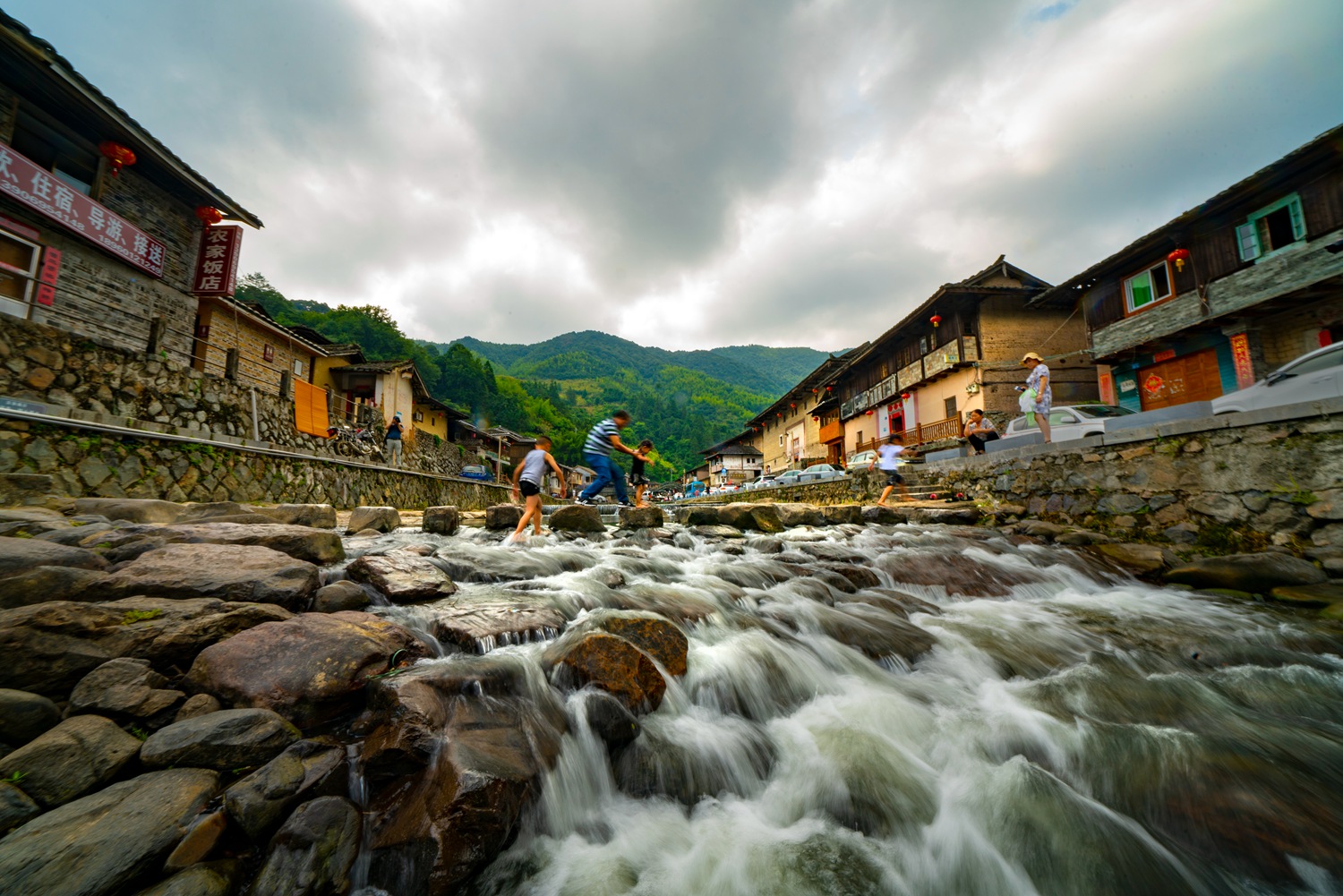 乡村流水——叶振环 摄2018年7月摄于福建南靖.jpg