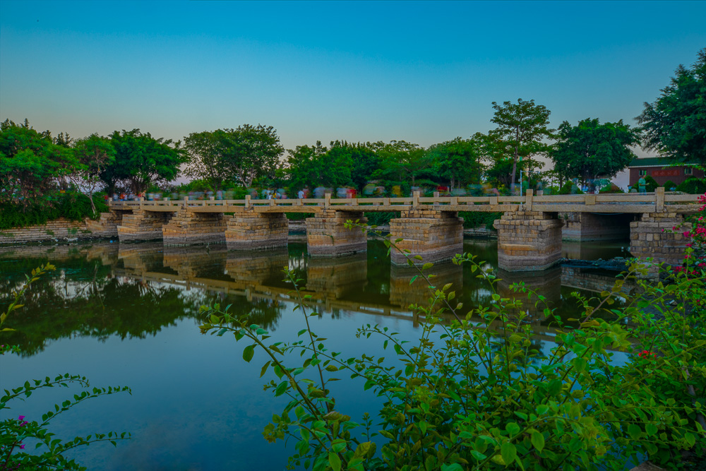 《古桥熙熙》2018年10月摄于福建南安.jpg
