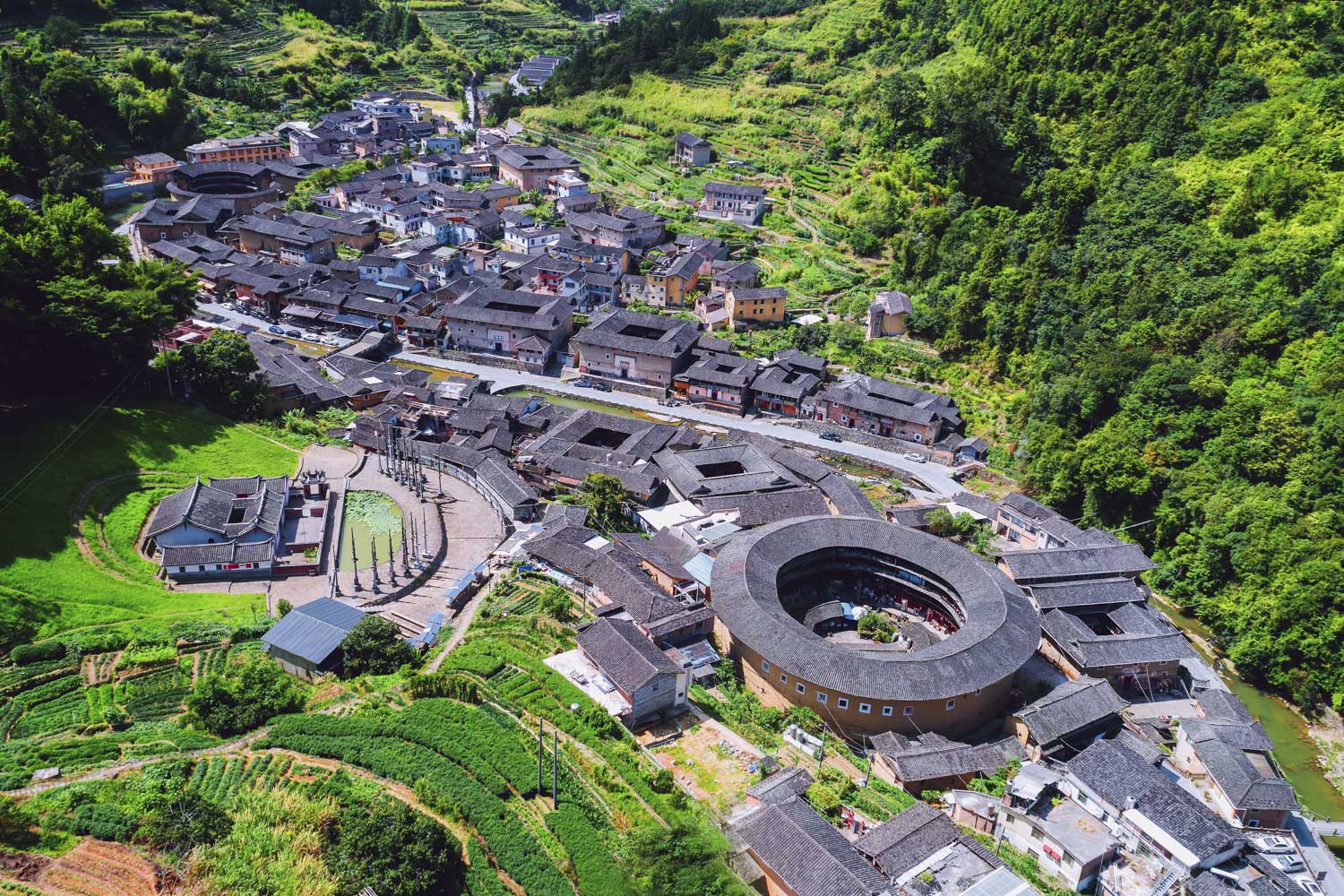 鸟瞰塔下村
