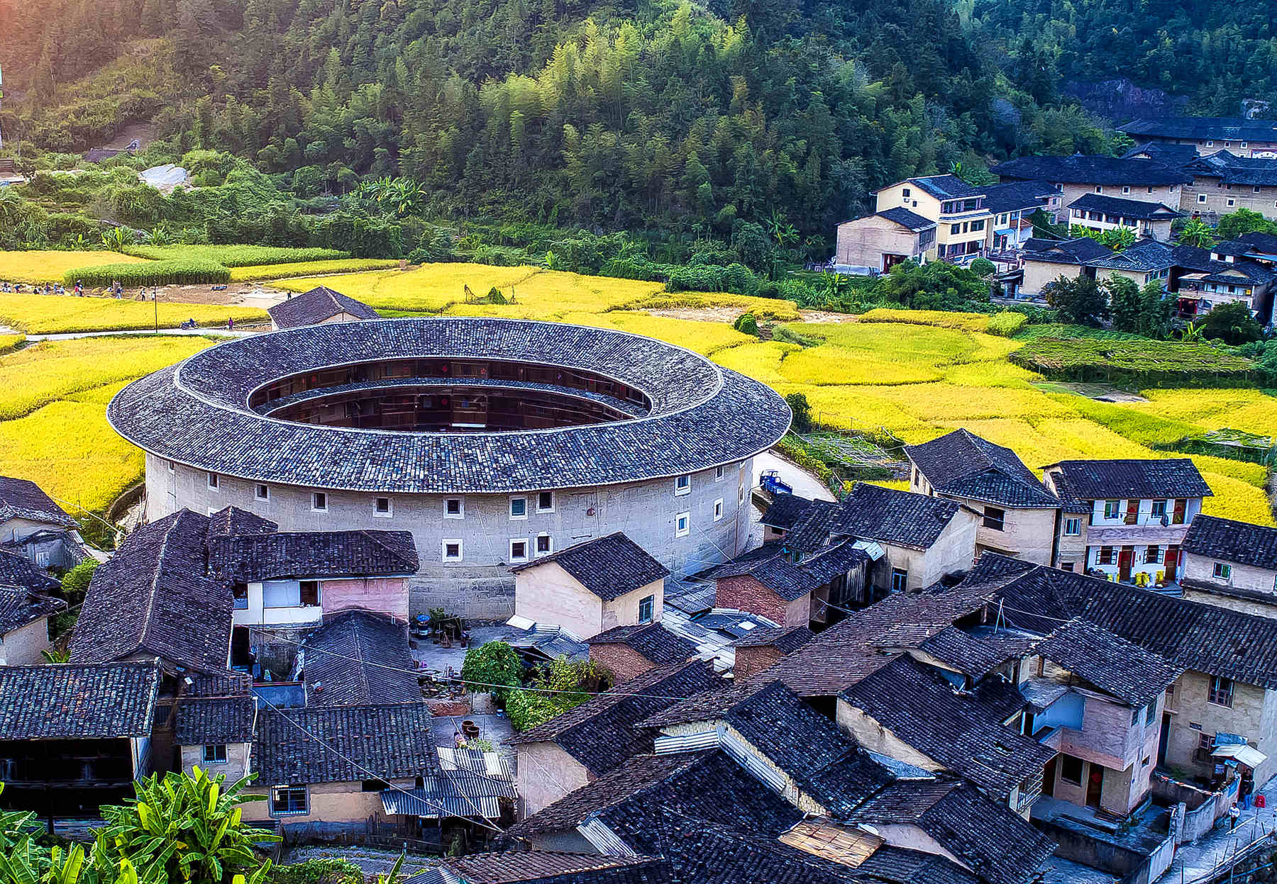 河坑土楼风情画
