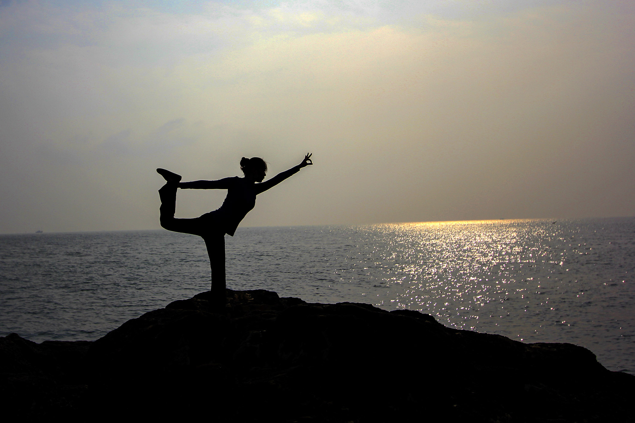 秦山瑜伽-《大众摄影》俱乐部团体会员——连云港缕光摄影俱乐部(1星)