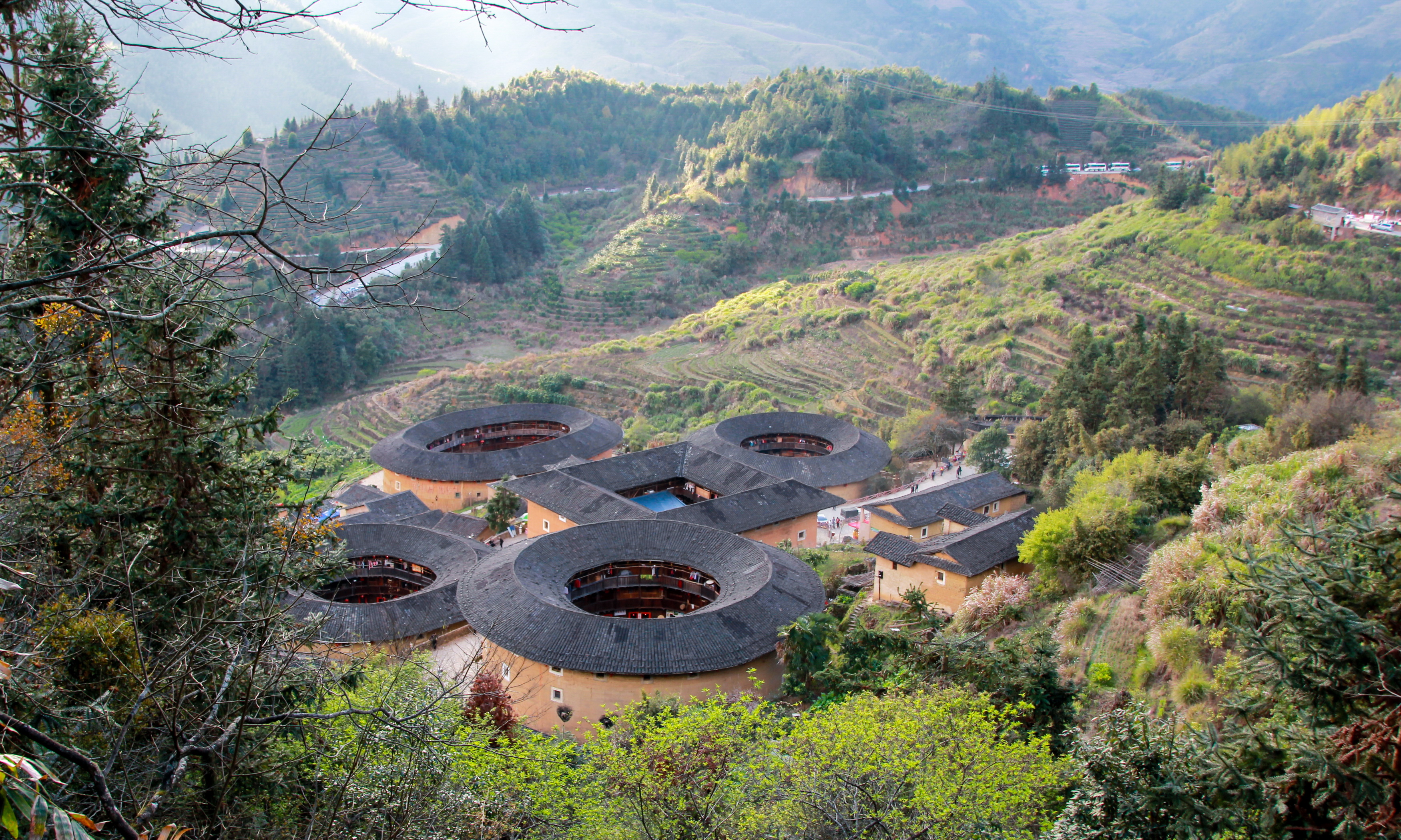 田螺坑土楼群.jpg