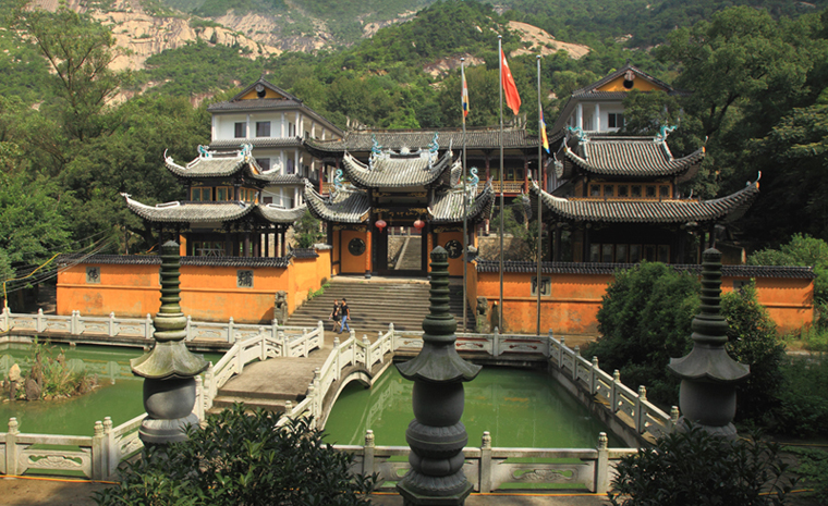 9.2早上摄于龙湾天柱寺景区