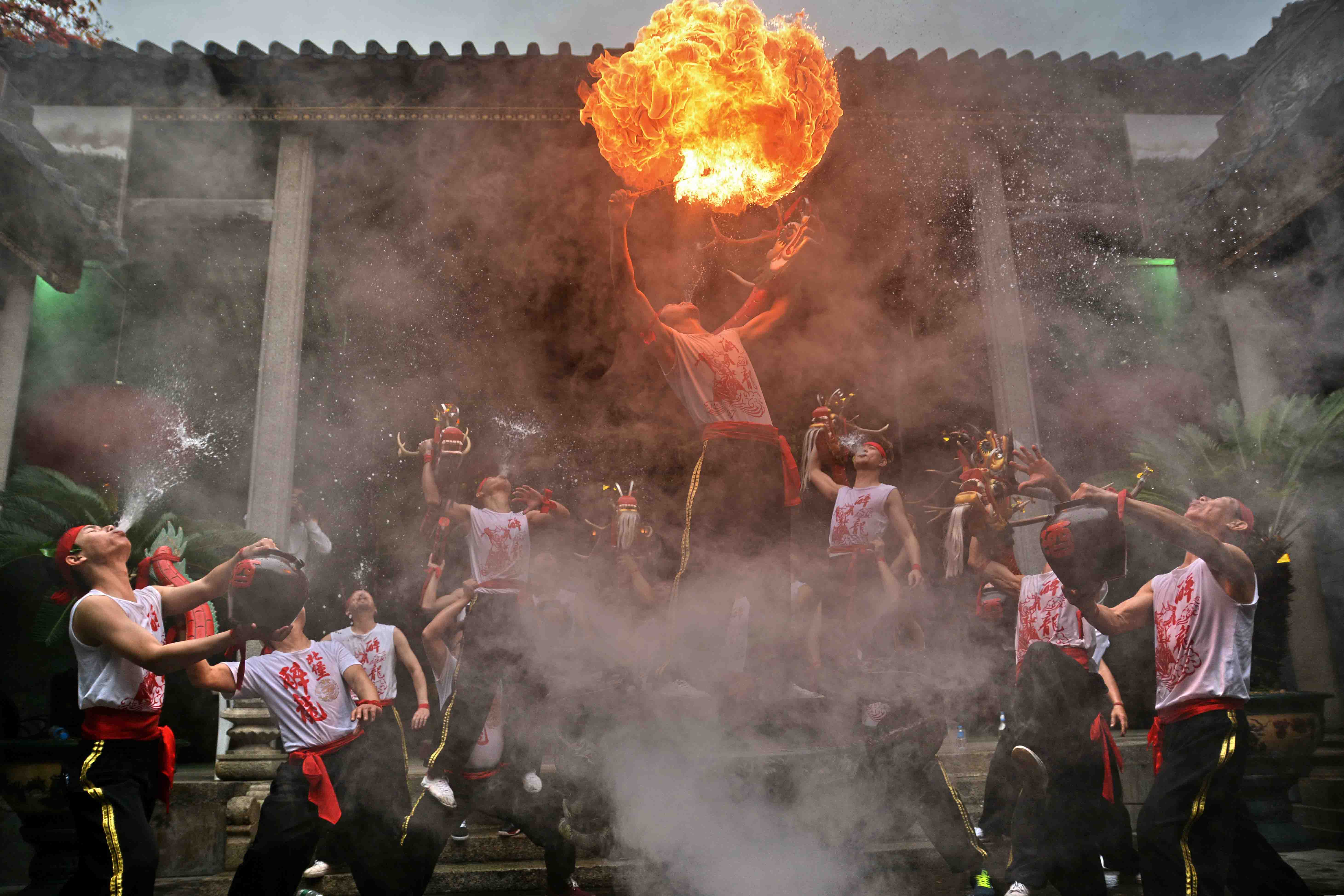 国家非遗-中山醉龙