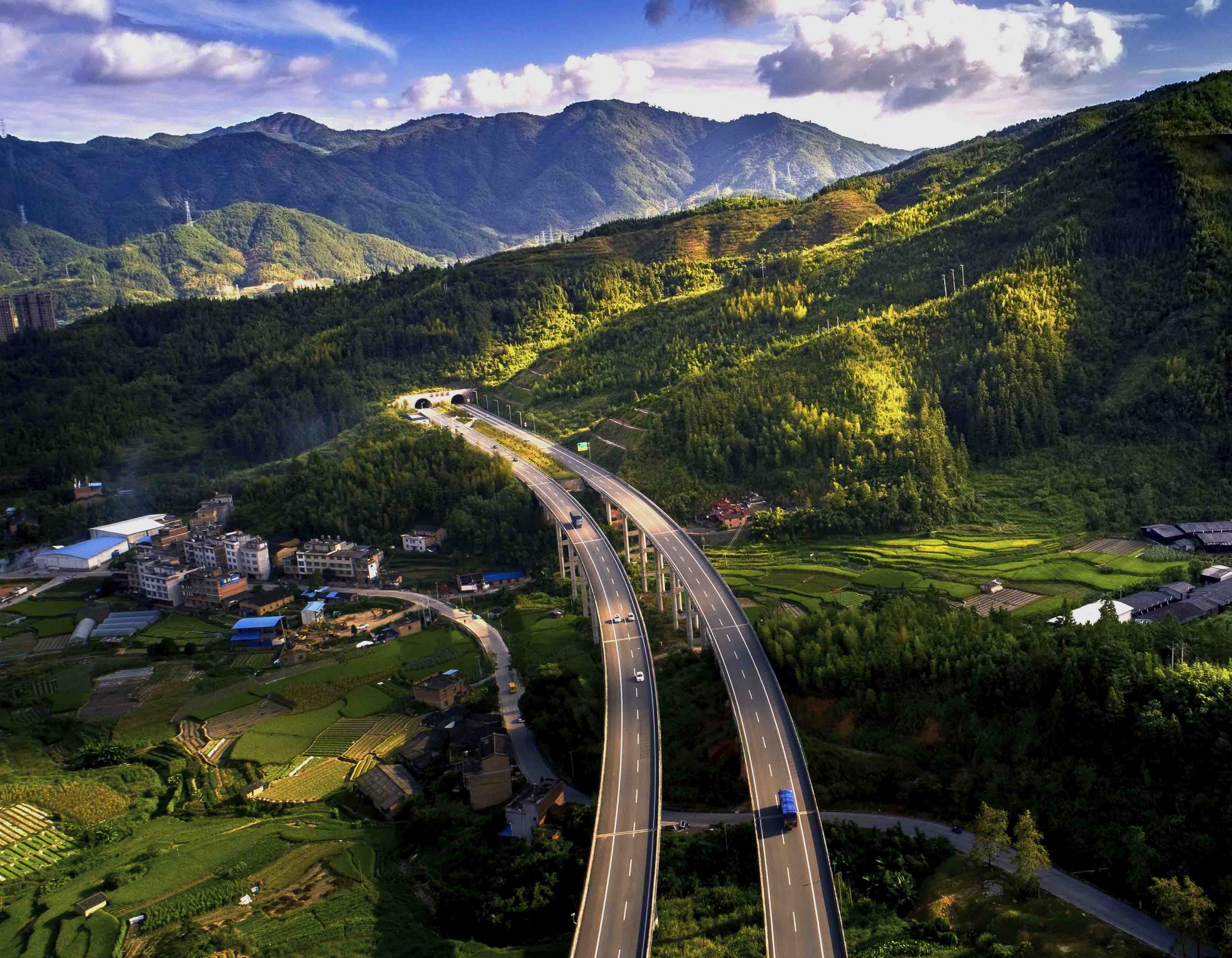 拍摄于福建宁德际内古田至屏南段调整公路.