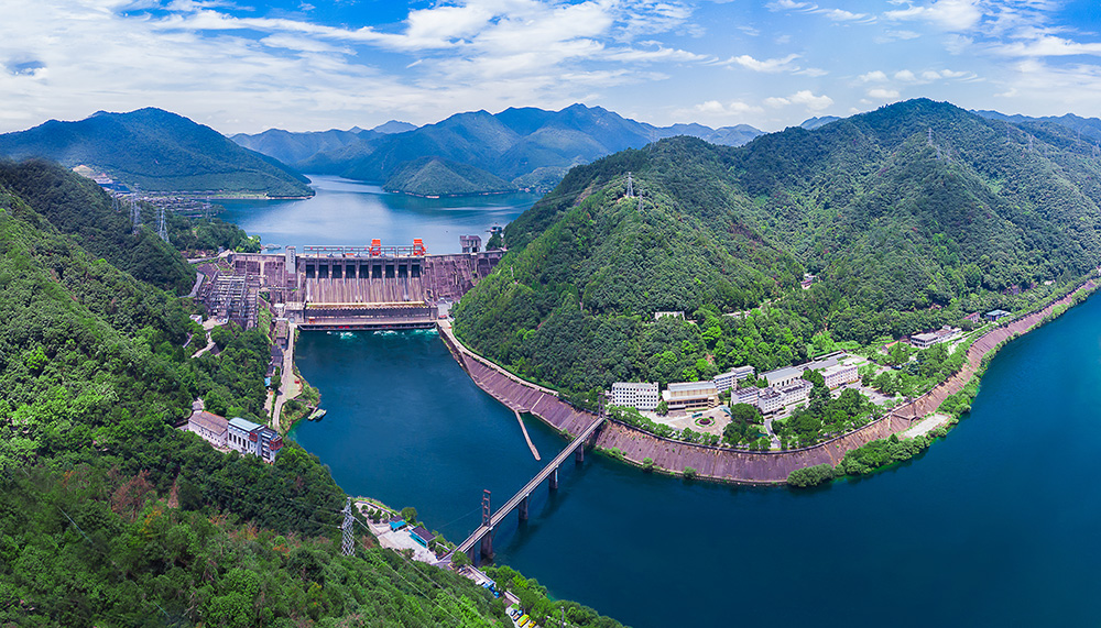 《新安江大坝》