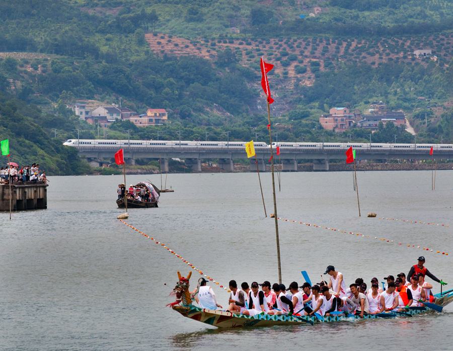 水陆龙舟