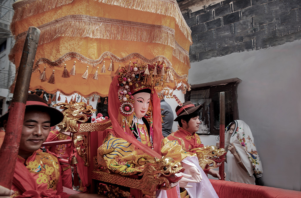 《走街迎神》组照