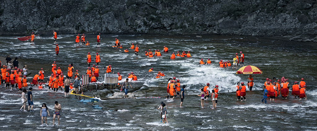 《白水洋漂流》
