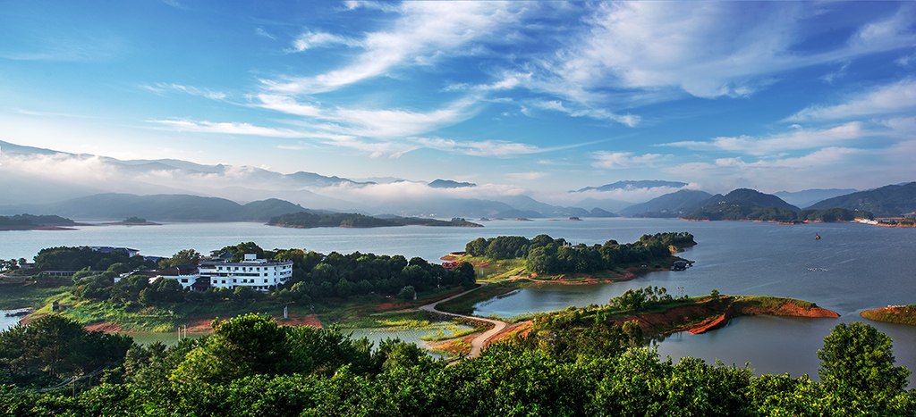 《美丽的翠屏湖》