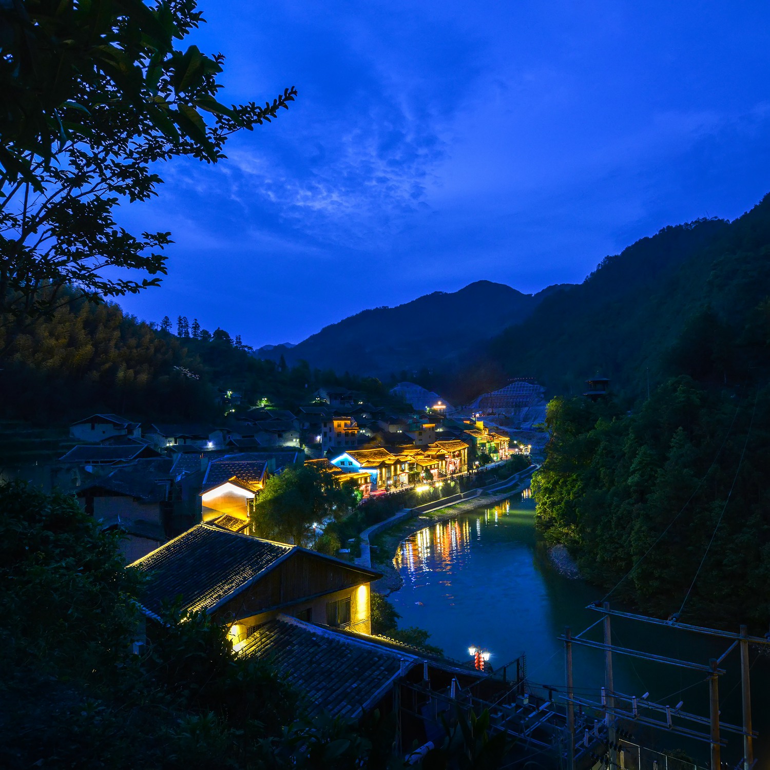 山村夜色——林英祥 摄