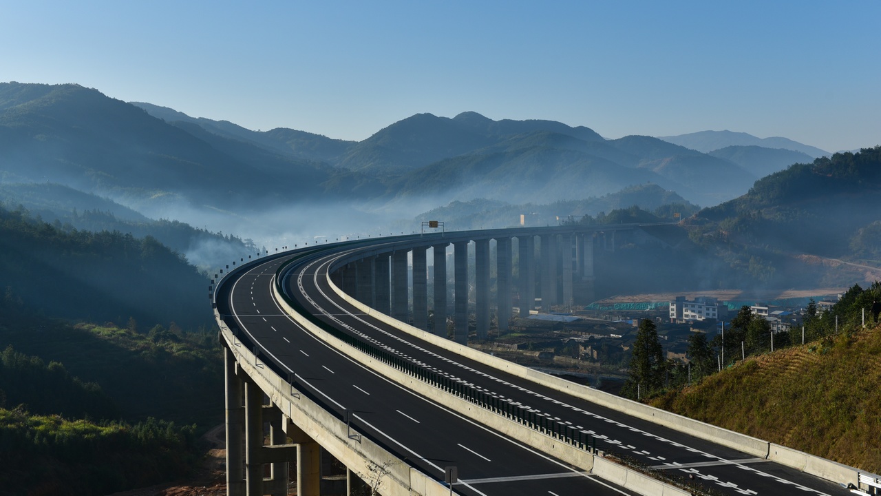 高速路从咱村庄过-"难忘下党杯"第十届宁德好风光全国摄影艺术展投稿