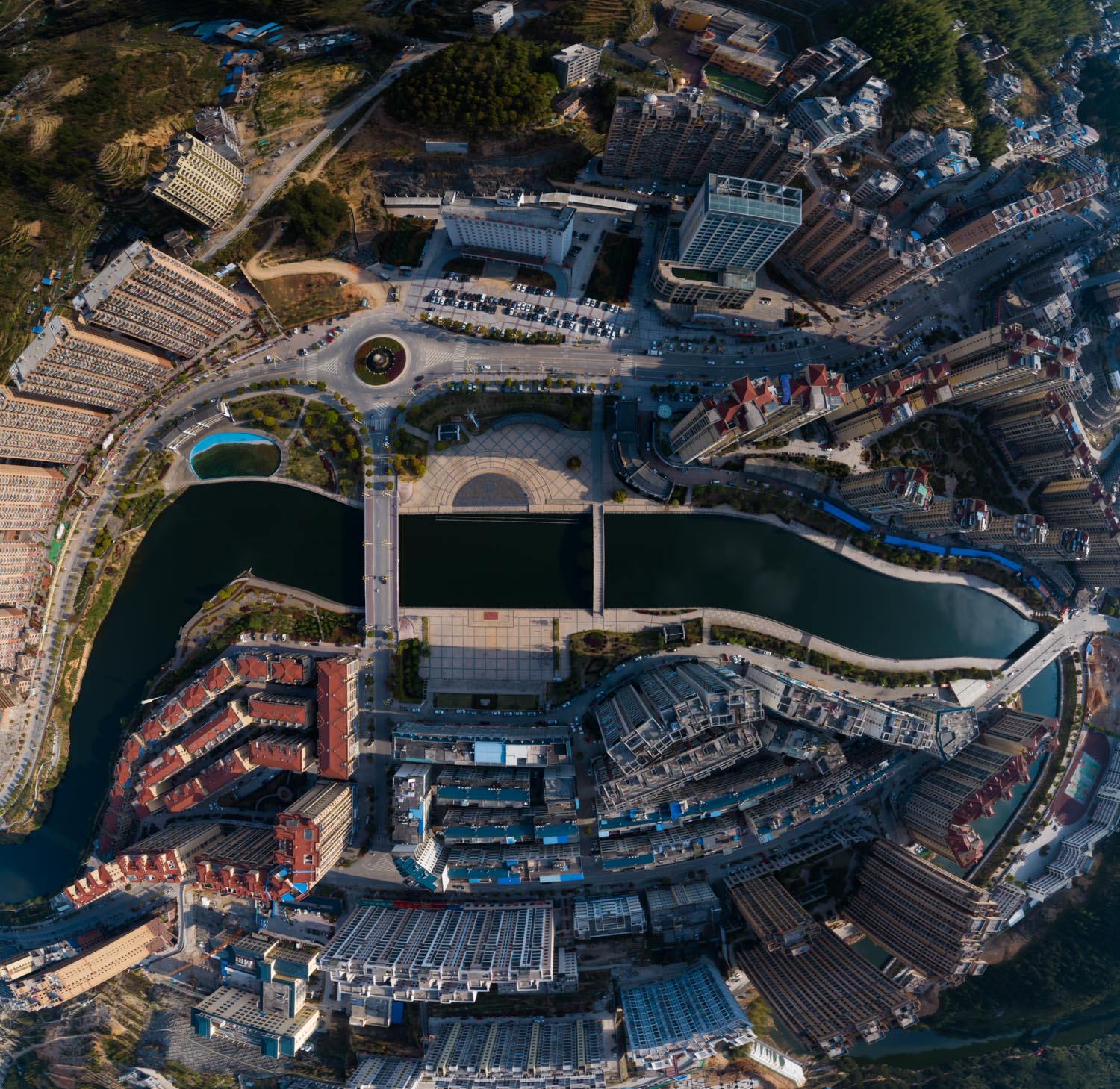 作品标题:鸟瞰寿宁新城区   拍摄时间:2018年   拍摄地点:寿宁县城