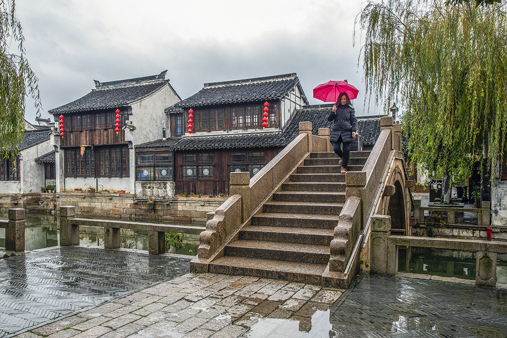 古桥雨情寻梦客