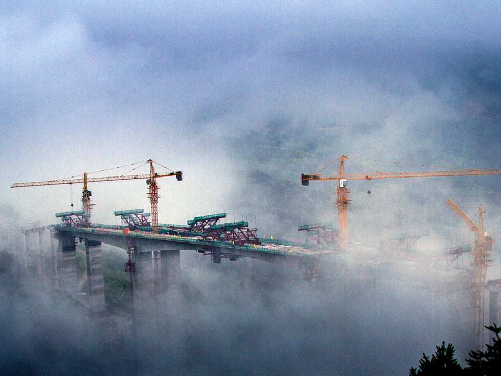 《穿云破雾建高速》8幅组照