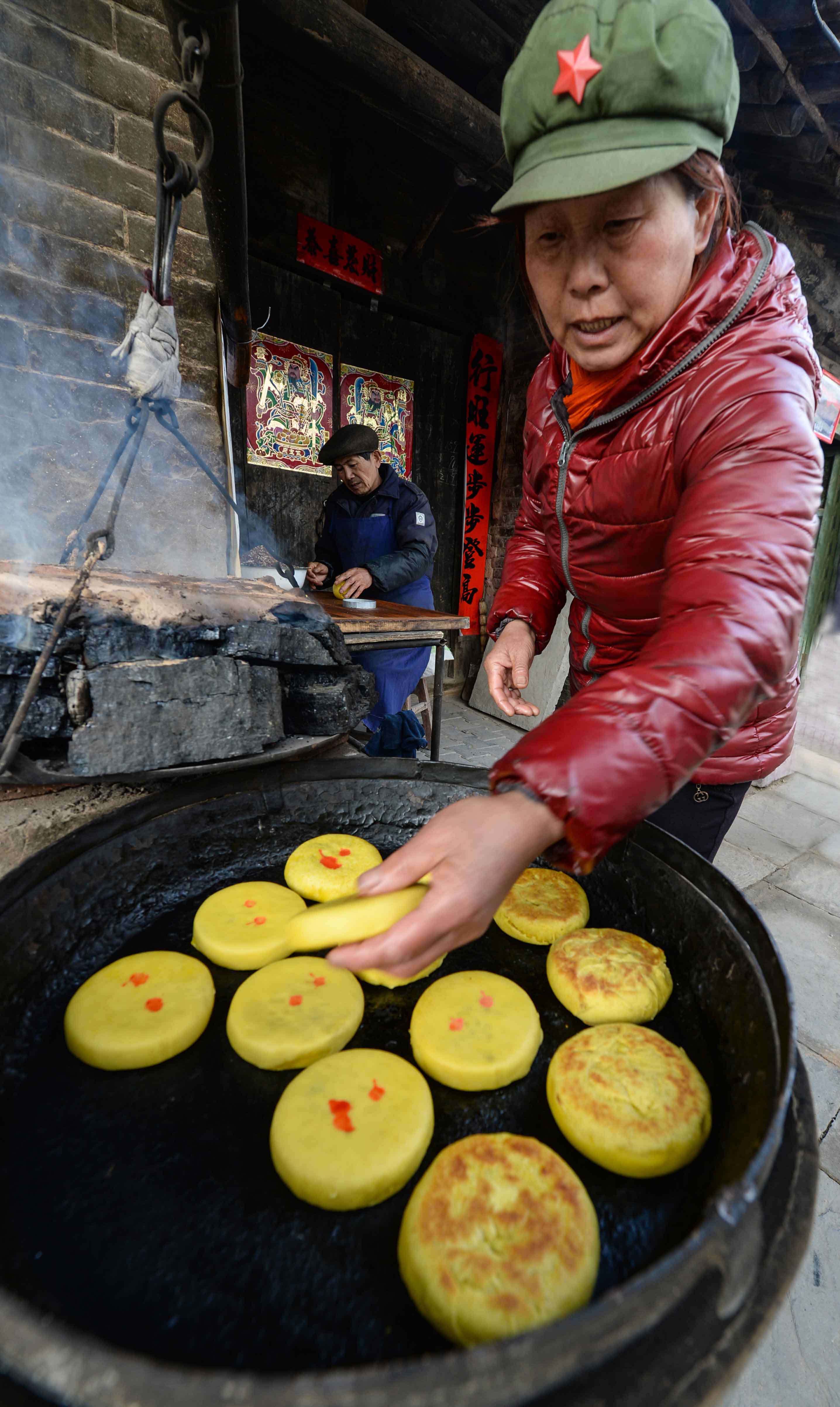古城特色土炉馍(组照4-3)-王柱臣 摄-13604723279