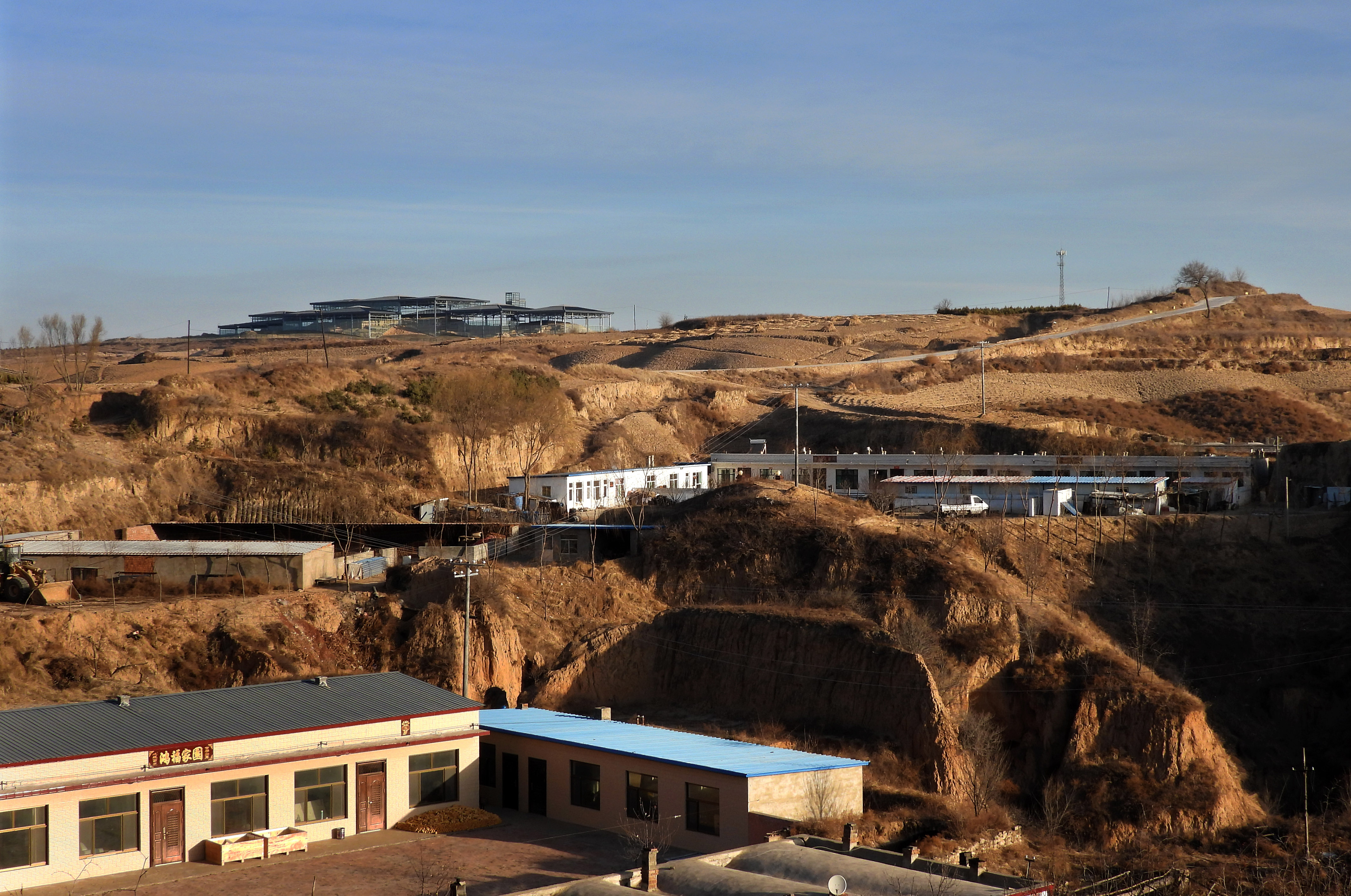 石峁皇城脚下雷家墕