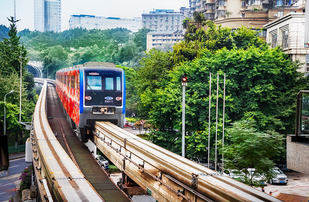 快速发展的重庆轻轨