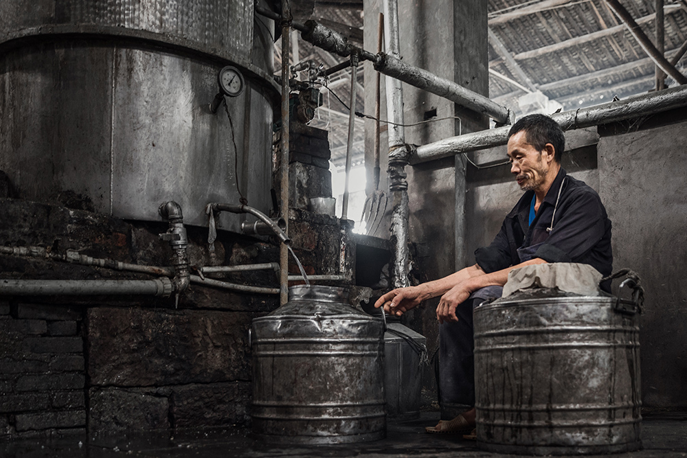 《土法酿酒》组图