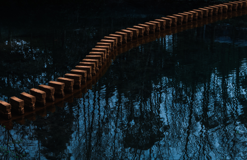 柳江古镇的石墩桥