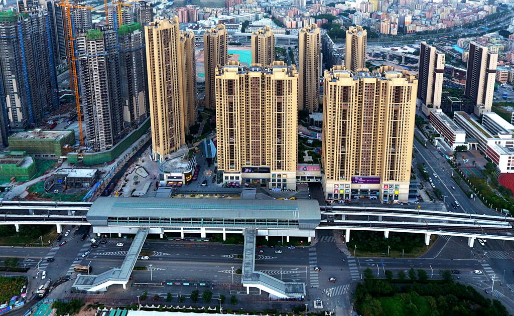 深圳龙华新貌-上塘地铁站