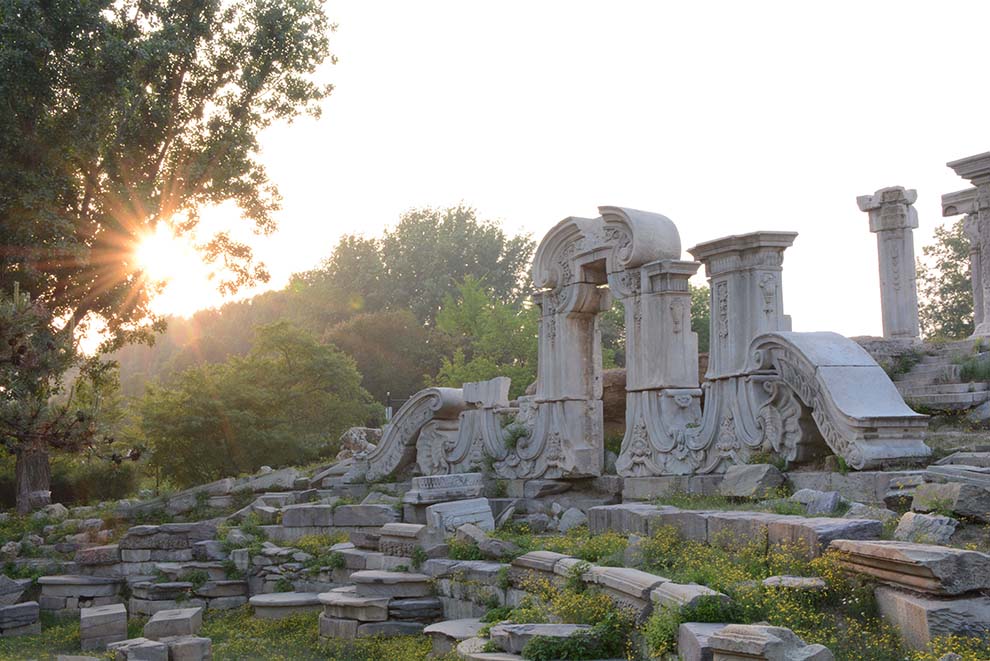 2018年5月拍摄于北京圆明园,太阳比喻天眼,见证了八国联军的暴行,弱后
