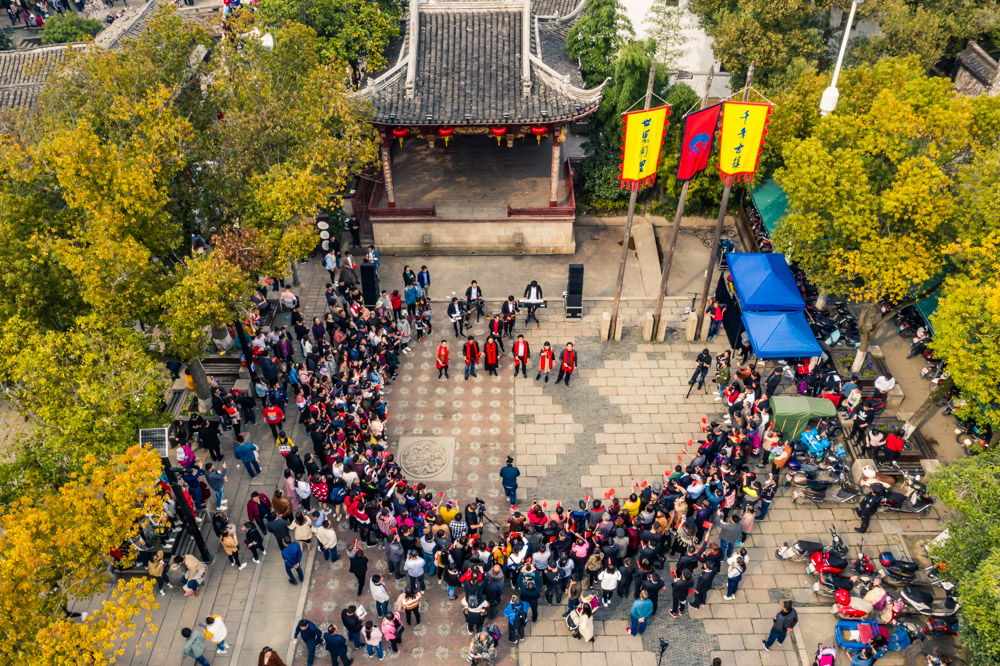 标题:歌唱祖国 2019年3月17日摄于同里古镇