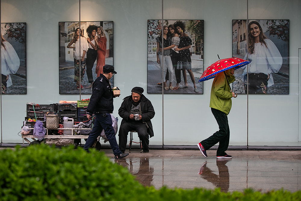 大社会"小人物"