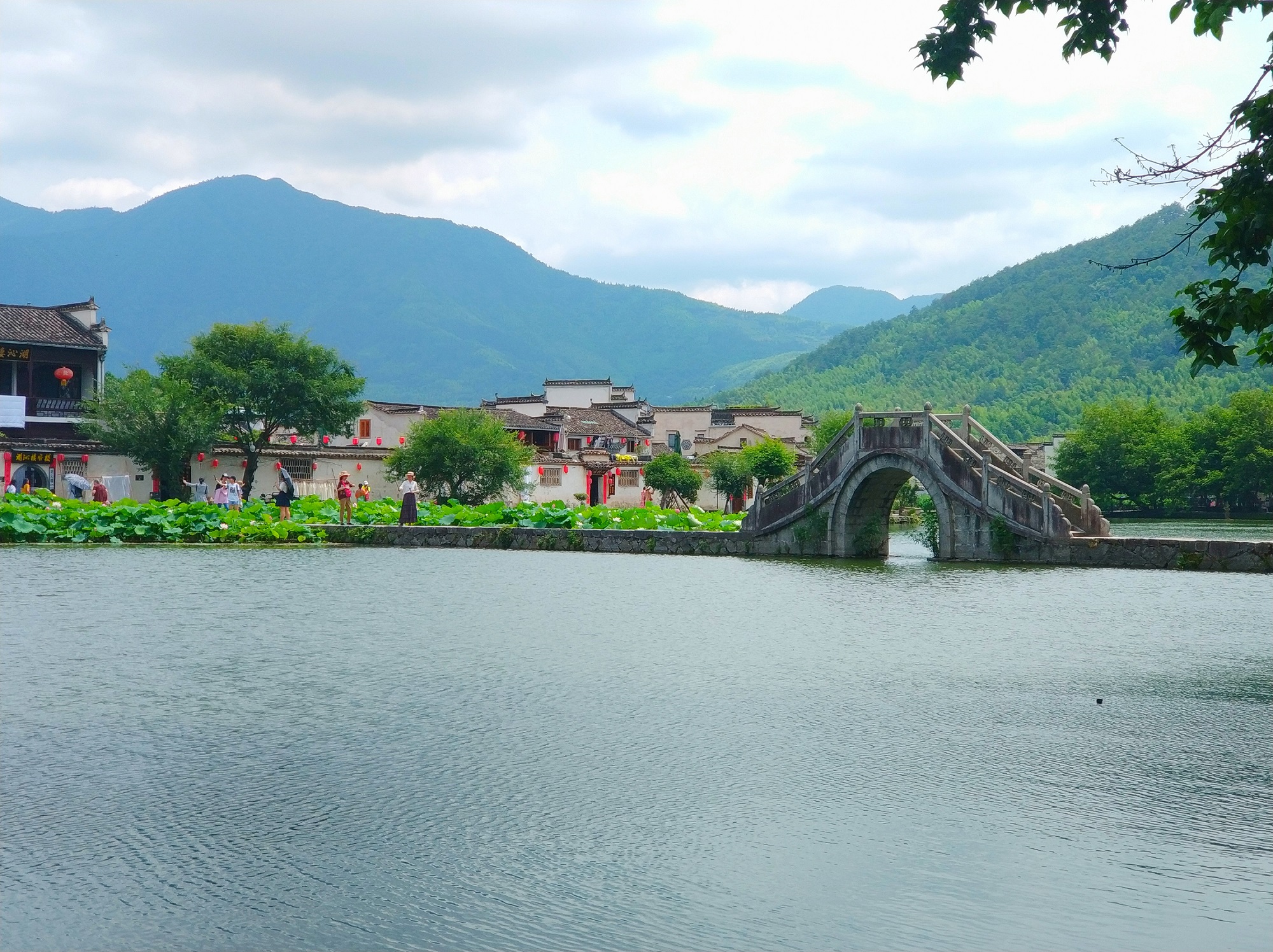 宏村夏日的桥,诗情画意