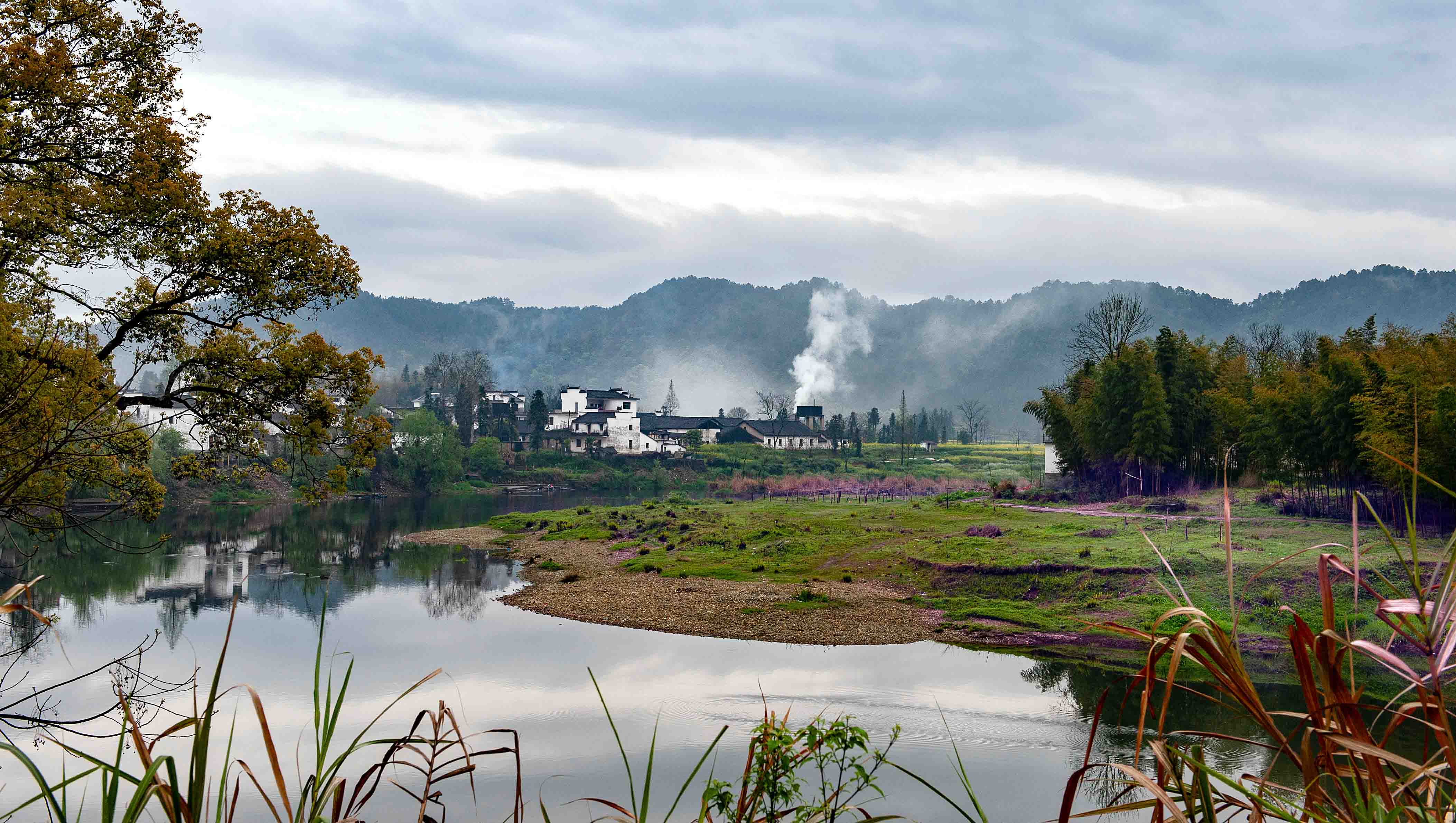 小小村落,袅袅炊烟