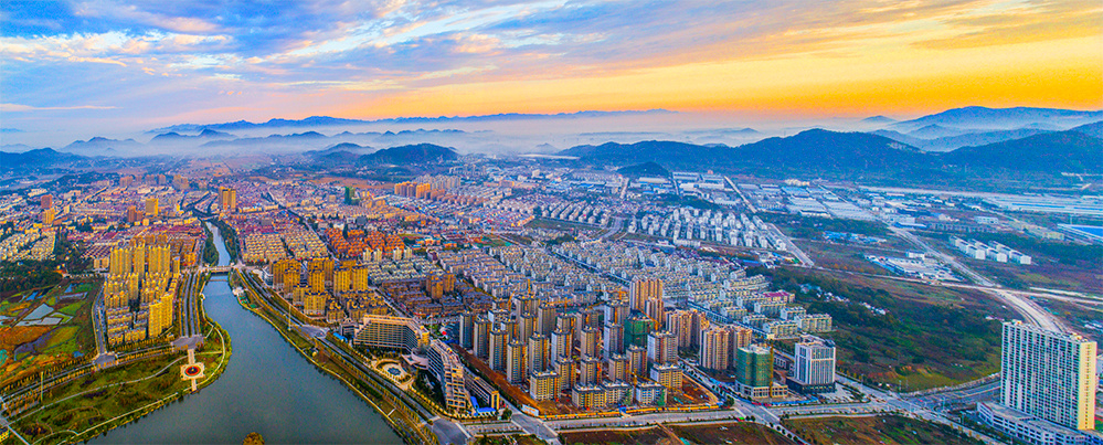 《大美青阳》2018年11月28日,青阳县城景色