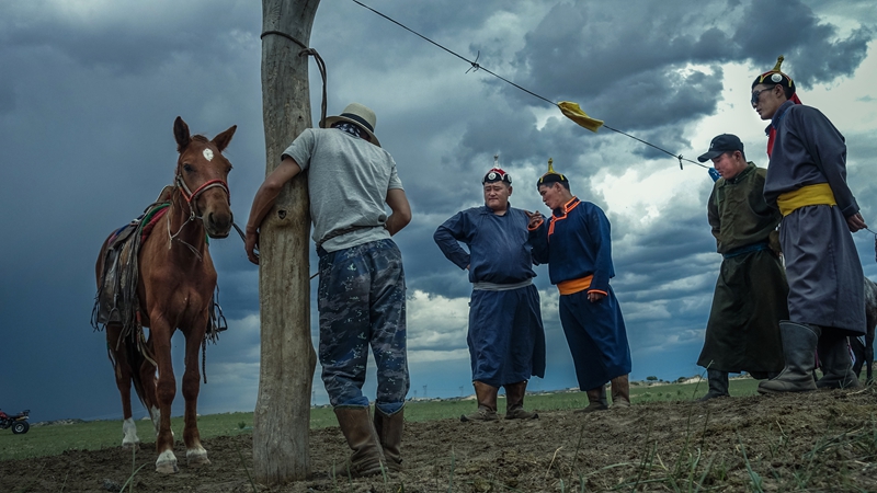 剪马鬃 烙马印"蒙古族牧民传承发扬马文化-高帆杯"行走中国"全国摄影