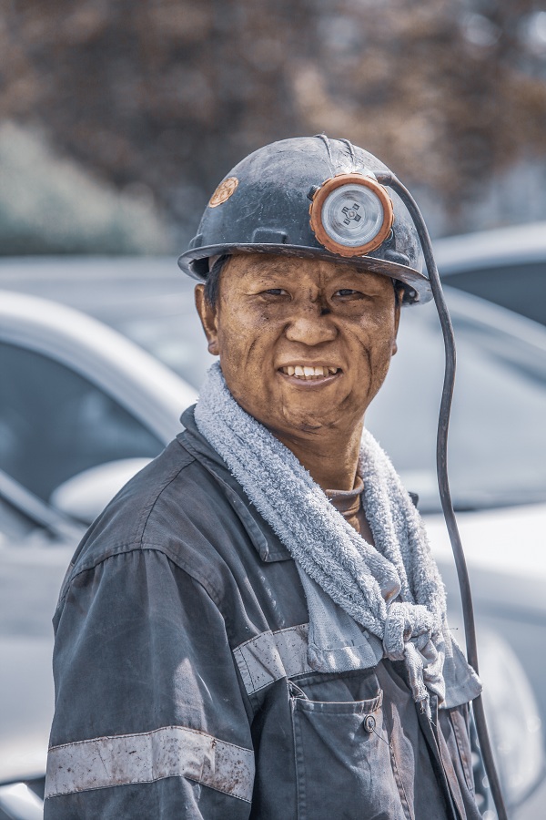 煤矿工人新时尚-《大众摄影》俱乐部团体会员——辽宁论坛俱乐部(3星)