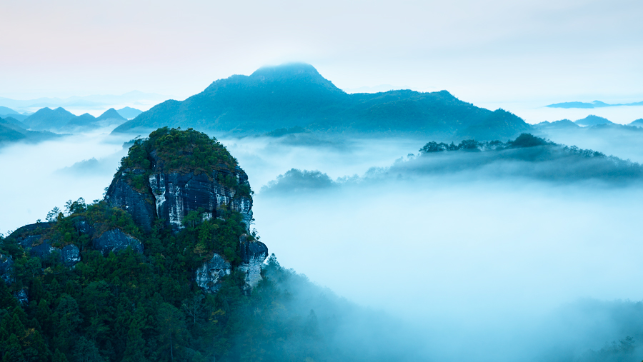 作品标题:雾漫洞宫 拍摄时间:2019年4月6日  拍摄地点:政和洞宫山